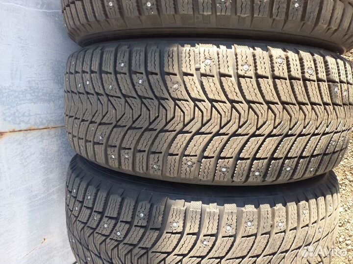 Michelin X-Ice North 3 235/55 R17