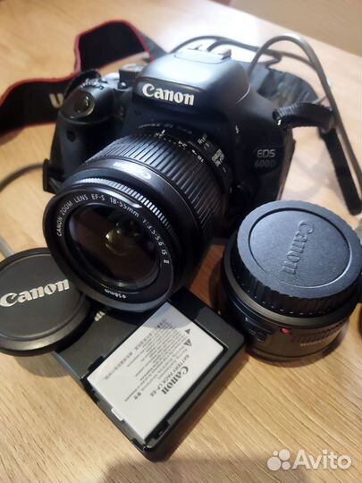 Зеркальный фотоаппарат Canon EOS 600D
