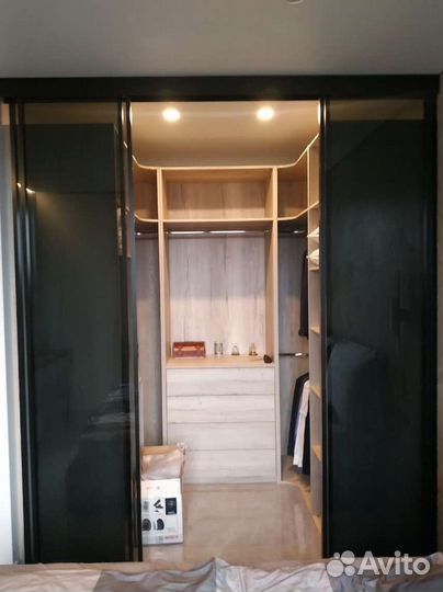 Межкомнатная перегородка для гардеробной