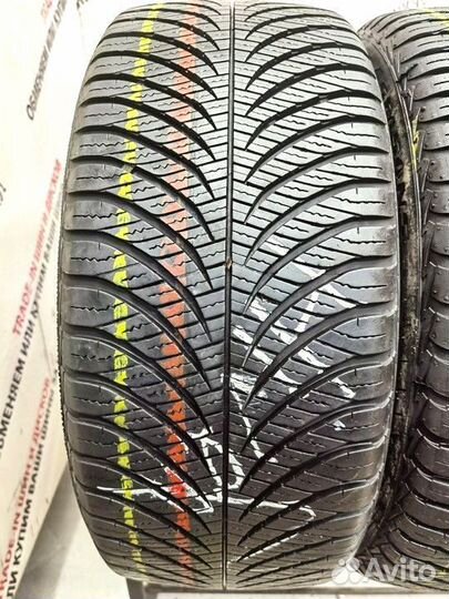 Goodyear Vector 4Seasons 215/45 R16 90V