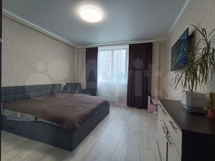 2-к. квартира, 60 м², 1/9 эт.