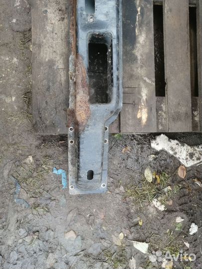 Усилитель переднего бампера mercedes vito w638