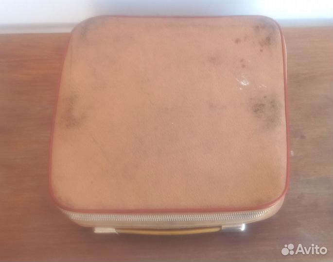 Печатная (пишущая) машинка