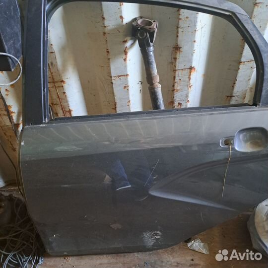Дверь задняя левая лада веста