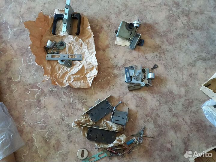 Замки разные на перебор, запчасти