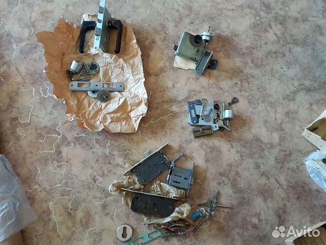 Замки разные на перебор, запчасти