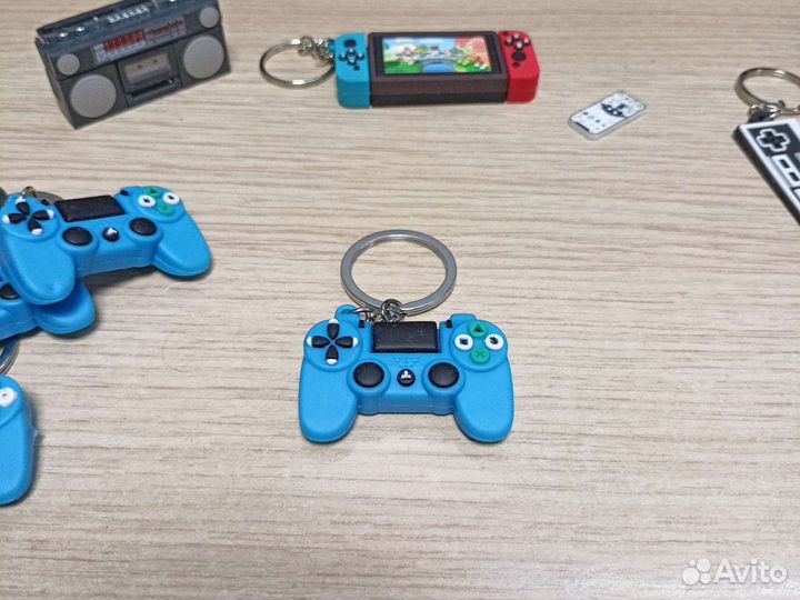 Брелок джойстик ps4