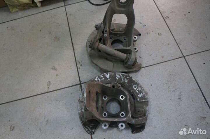 BMW Е70 E71 задний кулак