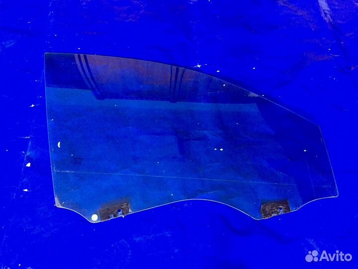 Стекло двери передней правой Renault Megane 2