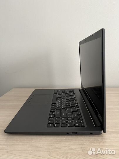 Ноутбук Acer Extensa 215-22G