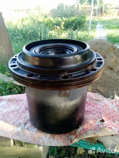 Редуктор бортовой задний левый на MAN TGA