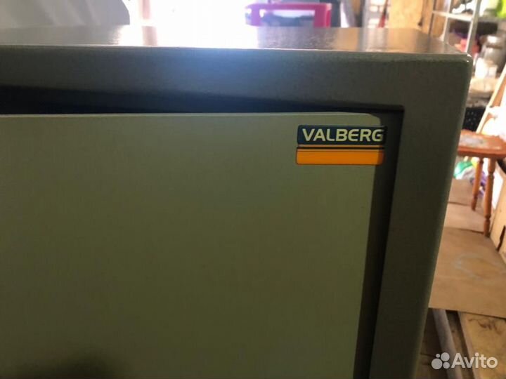 Сейф офисный Valberg ASM-120Т, б/у