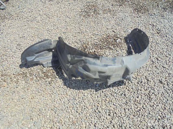 Подкрылок передний правый Toyota Corolla Spacio