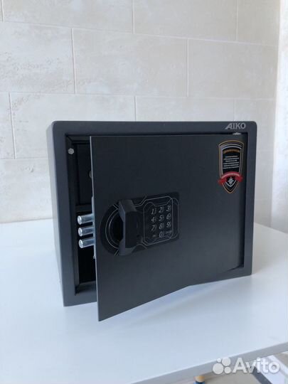 Сейф для пистолета тт-200EL