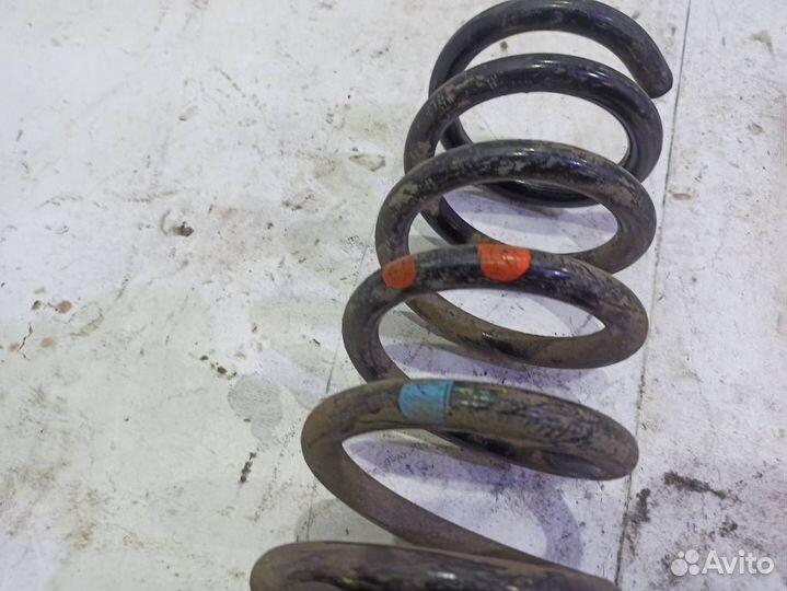 Пружина задняя Инфинити