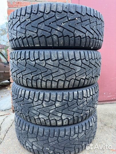 Pirelli Ice Zero 225/60 R17