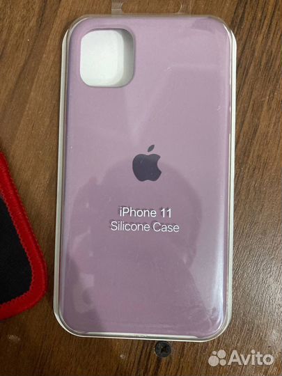 Чехлы на iPhone 11