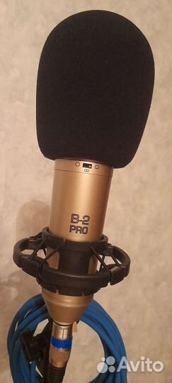 Студийный микрофон Behringer B-2 PRO