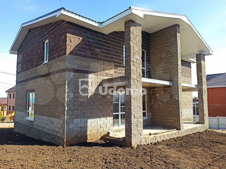 3-к. квартира, 107,1 м², 2/2 эт.