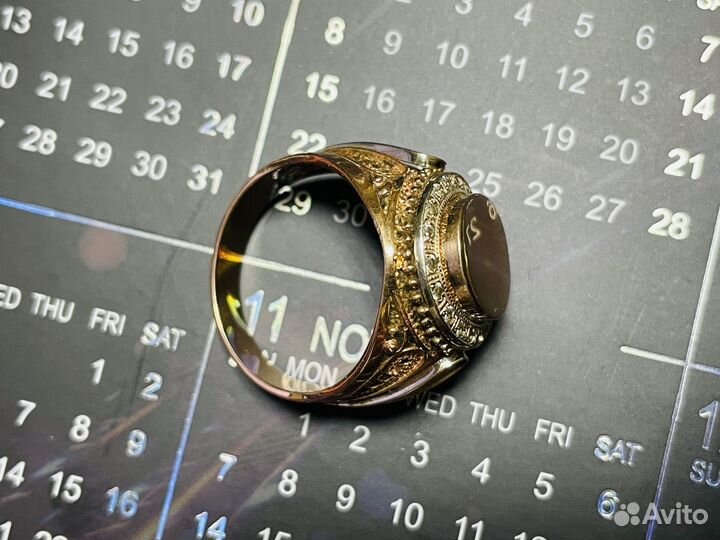 Мужской золотой перстень