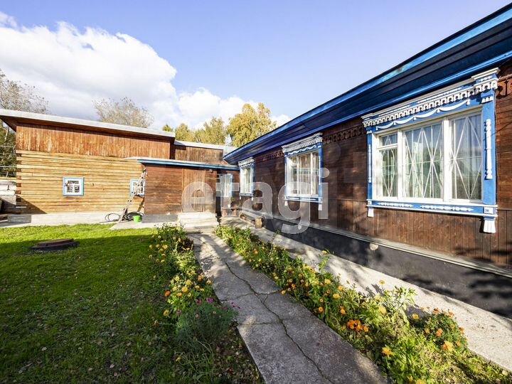 Дом 185,6 м² на участке 5,5 сот.