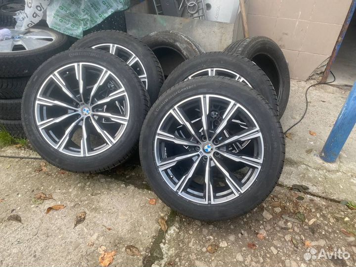 Комплект разношироких диски с шинами r20 на Bmw х6
