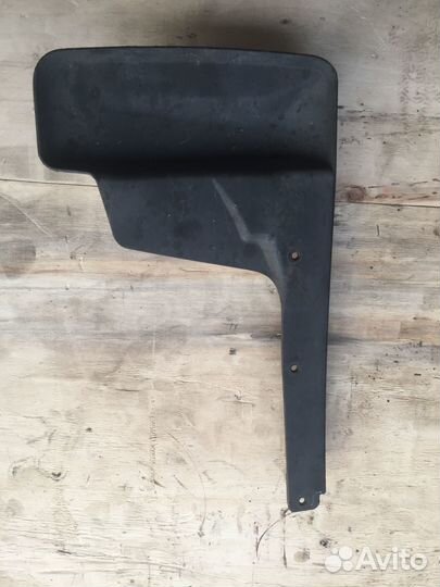 Брызговик правый Lexus RX450h