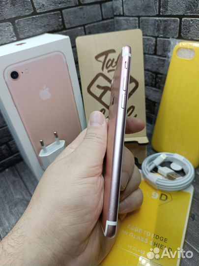 iPhone 7, 32 ГБ