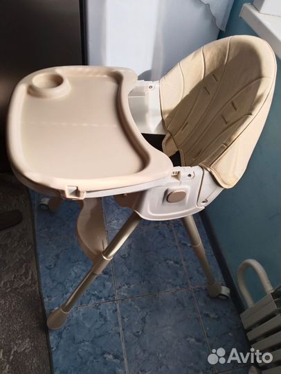 Стульчик для кормления Luxmom цвет бежевый