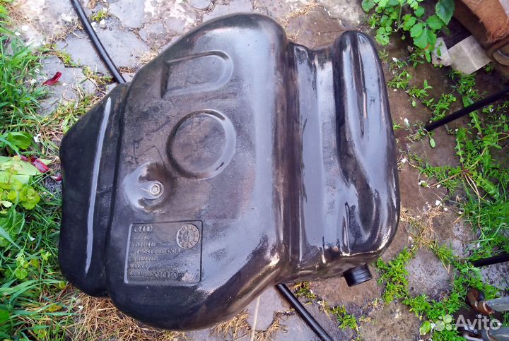 Бак топливный пластиковый Ауди А6 С4 1.9 Дизель