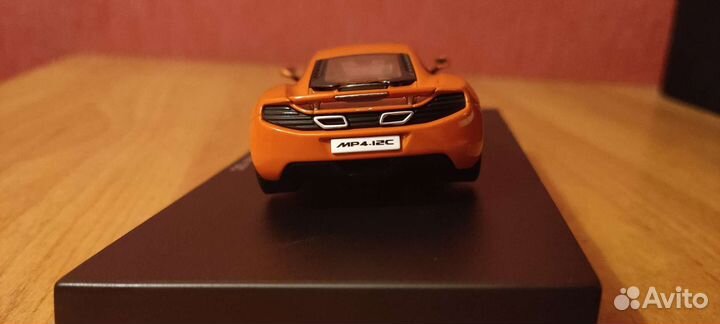 Модель 1/43 McLaren MP4-12C 2011 AutoArt