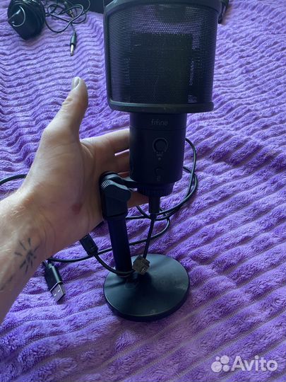 Студийный микрофон