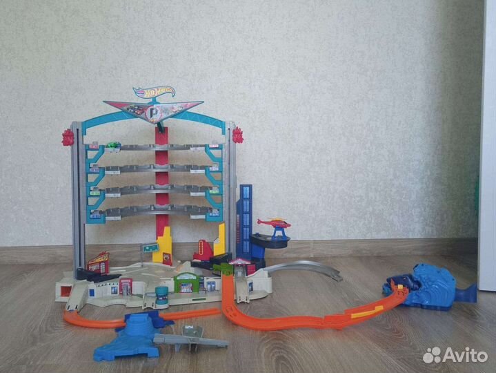 Парковка гараж хот вилс