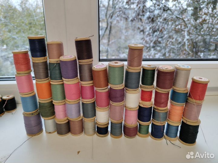 Нитки СССР на деревянной катушке