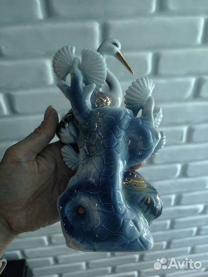 Фарфоровая статуэтка