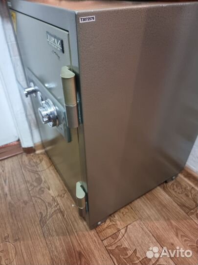 Сейф несгораемый