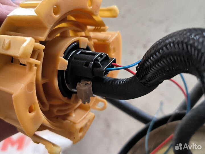 Бензонасос на Opel omega b двигатель 2,5