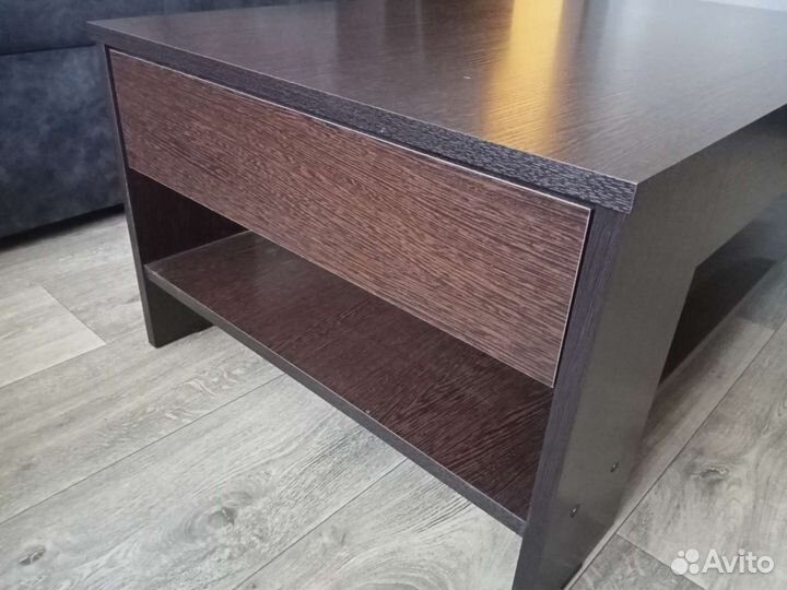 Журнальный стол