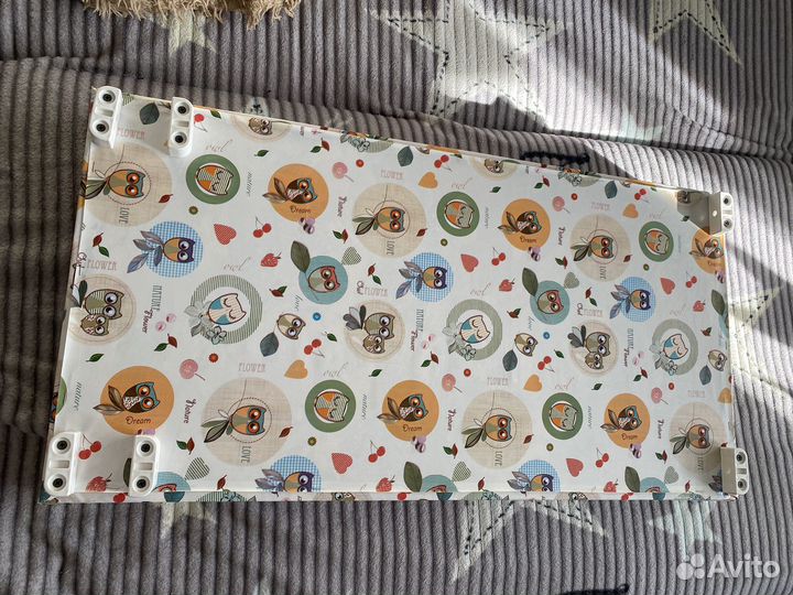 Пеленальная доска на кроватку