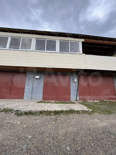 Гараж, > 30 м²