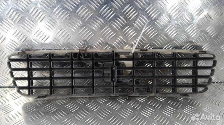 Решетка радиатора 9151881 Volvo S60 (2000-2009)