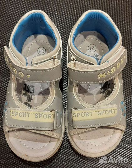 Сандали новые
