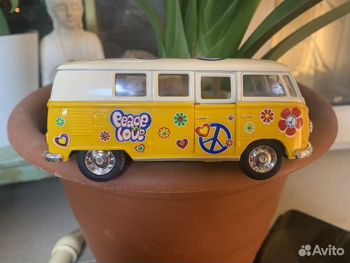 Игрушка автобус хиппи