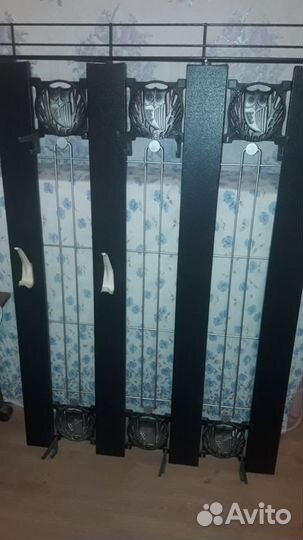 Вешалка настенная