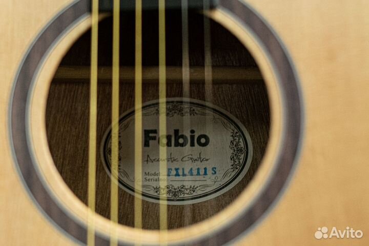 Гитара массив