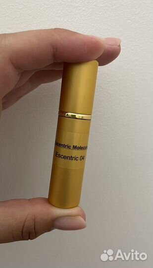 Escentric molecules 04