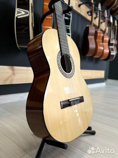Классическая гитара Barcelona CG39