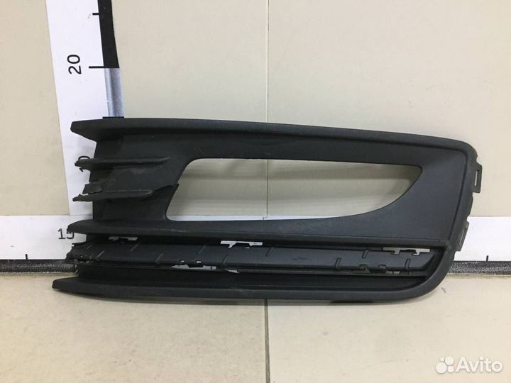 Рамка противотуманной фары левой Volkswagen Polo S