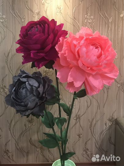 Цветочные стойки, большие цветы