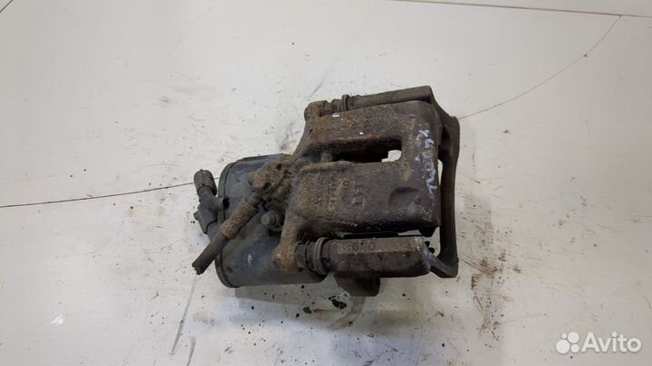 Суппорт Audi Q3, 2013